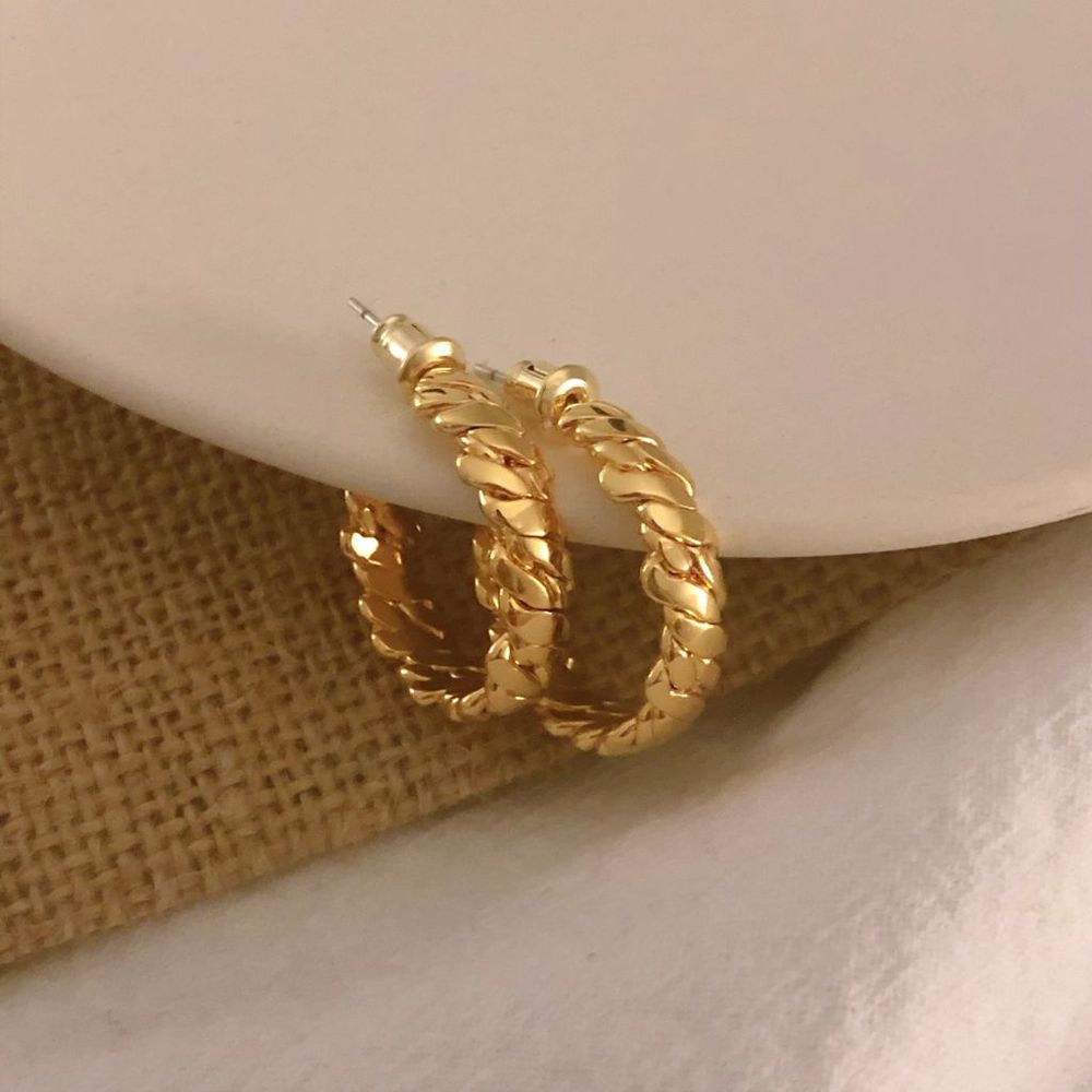 18K Thick Gold Plated Delicate Weaved Rope Earrings - Picture 5 of 10